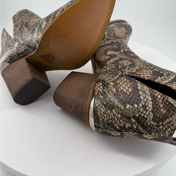 Jellypop Snakeskin Pattern Ankle Booties - Picture 4 of 6